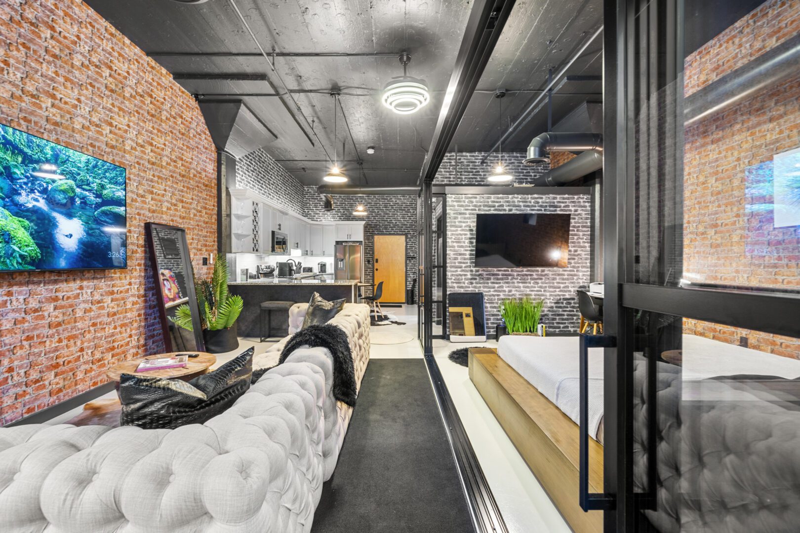 How Sliding Doors Improve Rental Properties like Airbnb, Vrbo, Homeaway