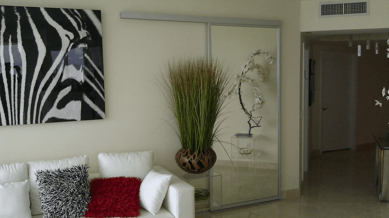 Glass Room Dividers in an Apartment