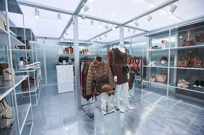 Michael Kors frosted glass boutique kiosk Mexico City