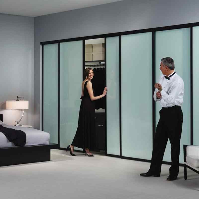 How Custom Mirror Glass Can Improve Your Interiors